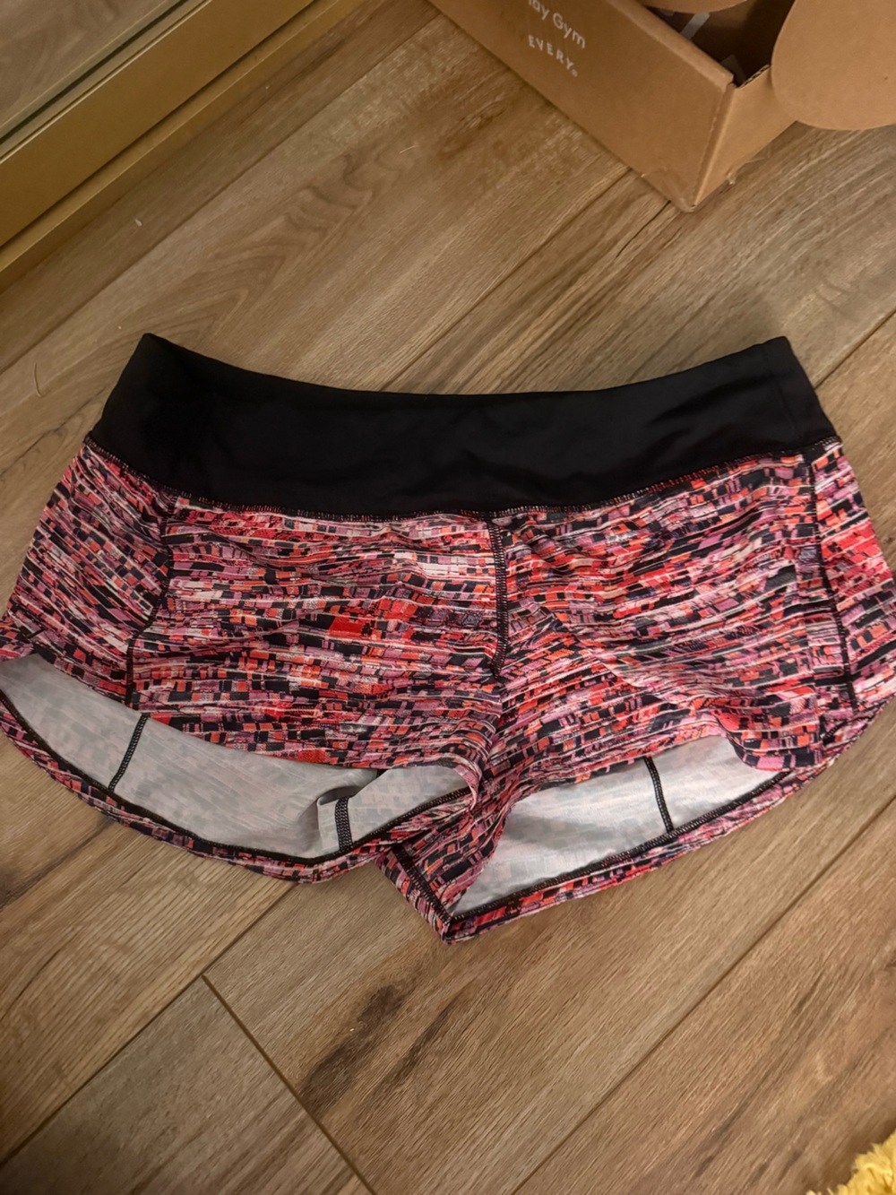 Lululemon speed up short 2.5” size 8